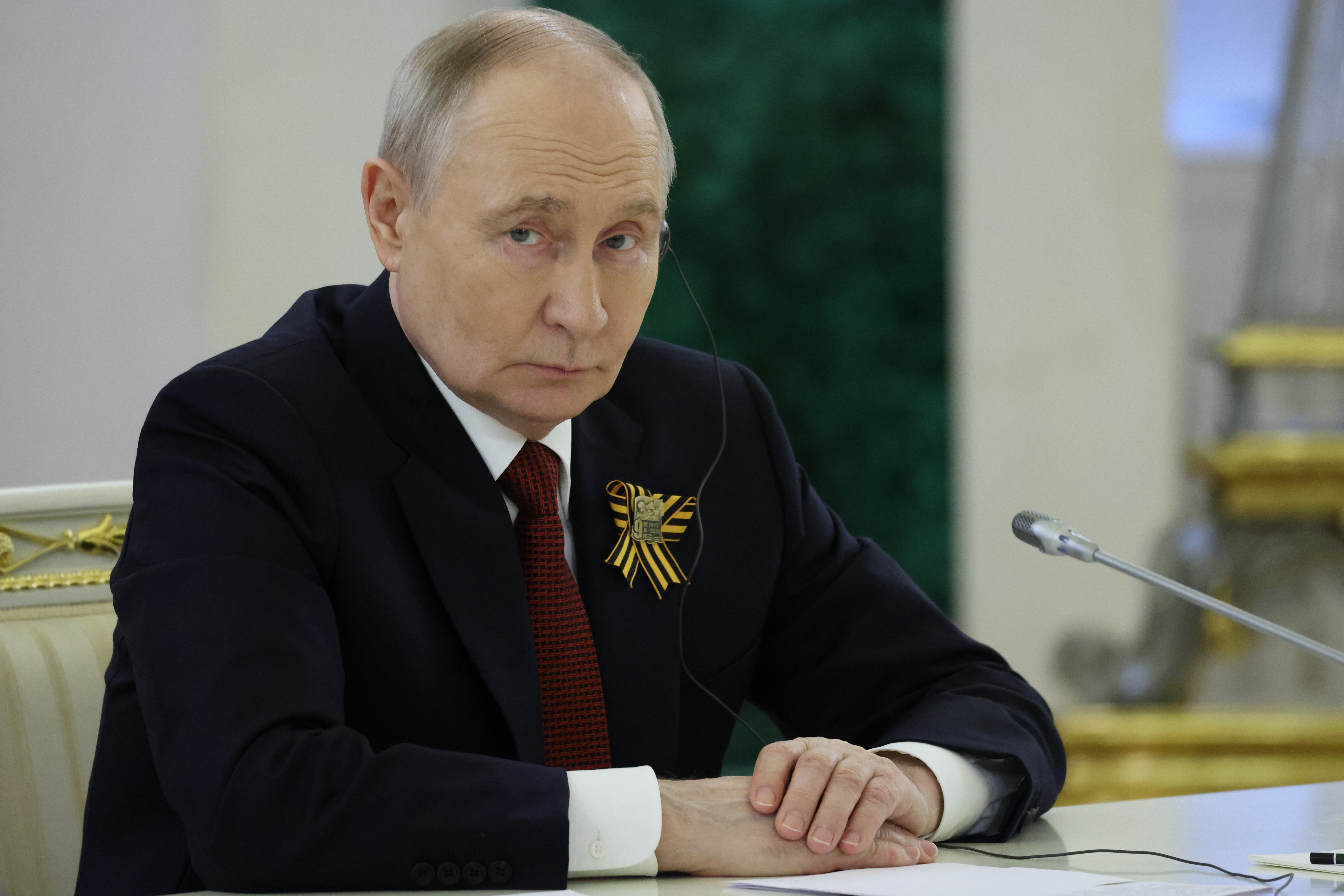 Putin’s Sudden Public Marathon Raises Questions After Months of Limited Appearances