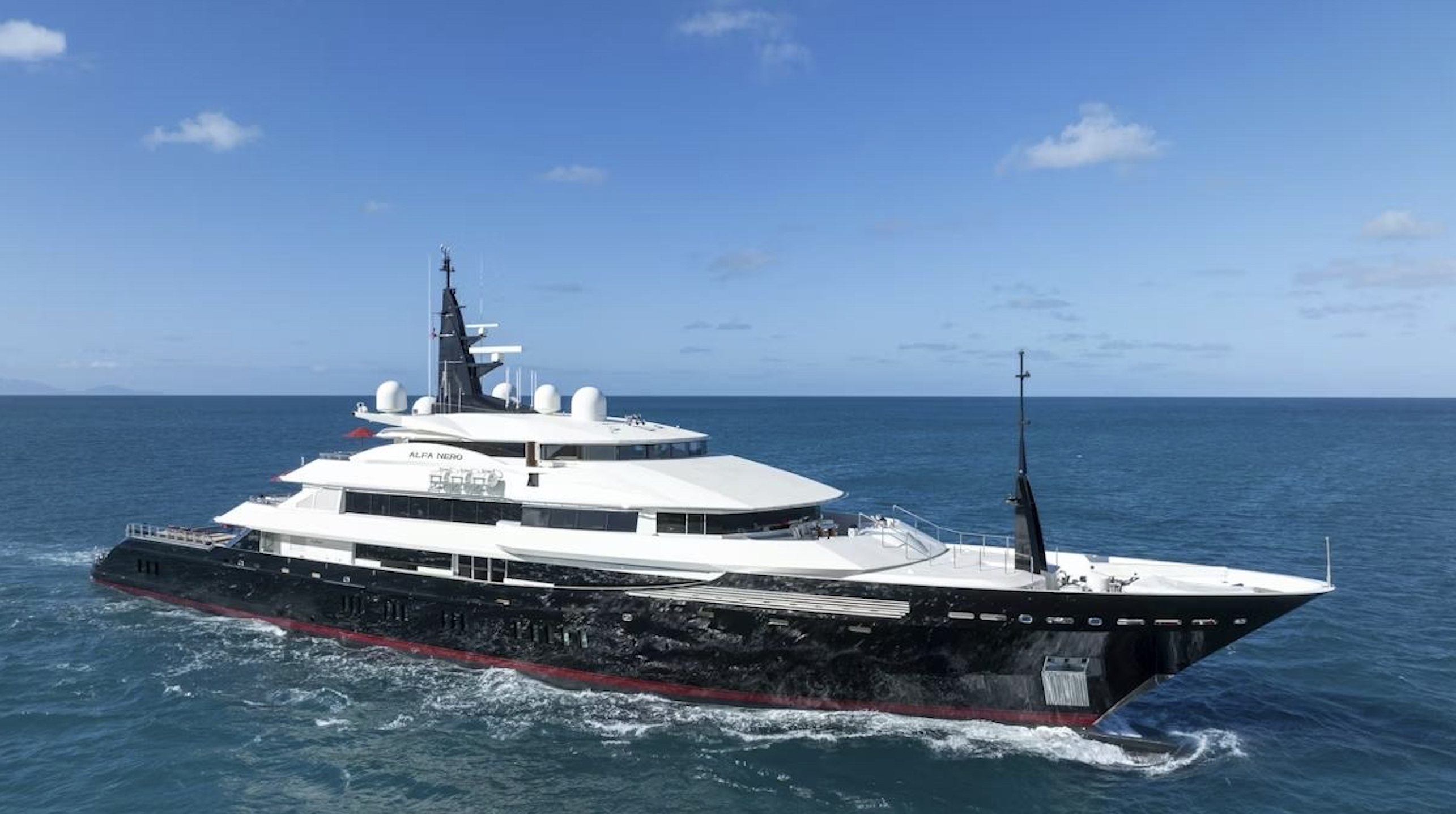 Russian Billionaire Superyacht Sale Sparks $6 Million Bribery Claim Against Antigua PM