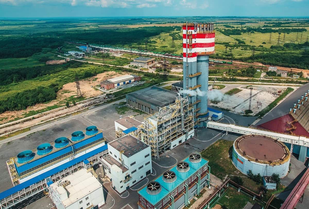 Drones Hit Pipeline at Russias Apatit Chemical Plant Supplying Its War Effort Drones struck a high-pressure pipeline at one of Russias largest chemical enterprises, the Apatit plant in the city of Cherepovets in the Vologda region, on April 26, targeting a key facility linked to the countrys industrial and defense sectors.According to Vologda region governor Georgy Filimonov, the attack targeted infrastructure within the Ammonia-3 nitrogen complex at the Apatit facility, including a pipeline carrying sulfuric acid. Filimonov stated that multiple drones were involved in the attack and claimed that Russian air defenses had intercepted several of them.According to Filimonovs official statement, at least five people were injured in the incident. The victims reportedly sustained chemical burns from sulfuric acid exposure and were hospitalized. Emergency services deployed multiple ambulances to the site, and additional medical resources were mobilized in Cherepovets.Read moreWar in UkraineHow Ukraine Turned the War Back on Russian Soil: A Timeline
Apr 03, 2026 16:59
The strike damaged a high-pressure pipeline within the industrial site. Regional authorities stated that no fire broke out and that no dangerous concentrations of hazardous substances were detected in the air following the incident. Damage assessments are ongoing.Apatit, part of the PhosAgro group, is one of Russias largest producers of phosphate-based fertilizers and a major supplier of raw materials used in industrial and defense-related production. The Cherepovets facility processes apatite concentrate into products including NPK fertilizers, ammonium nitrate, and urea.The plant has an annual production capacity exceeding 8.2 million tons and accounts for approximately 10 of Russias total ammonia output. Ammonium nitrate, produced at the site, is a key component in the manufacture of industrial explosives and propellants. The facility is located more than 1,000 kilometers from Ukraine.At the same time, overnight on April 25–26, long-range drones struck the Slavneft-YANOS oil refinery in the Russian city of Yaroslavl, sparking a large fire at one of the countrys key fuel production facilities.
Related articles
Russian Oil Output Sees Biggest Drop Since COVID Following Ukrainian Drone Blitz
Latest news
Apr 21, 2026 17:12
Ukraine Hits Critical Russian Oil Hub Near Samara, Massive Fire Erupts
Latest news
Apr 21, 2026 14:44
Ukrainian Strike Wipes Out Part of Russian Drone Plant, Hits Ship in Crimea
Latest news
Apr 24, 2026 14:01