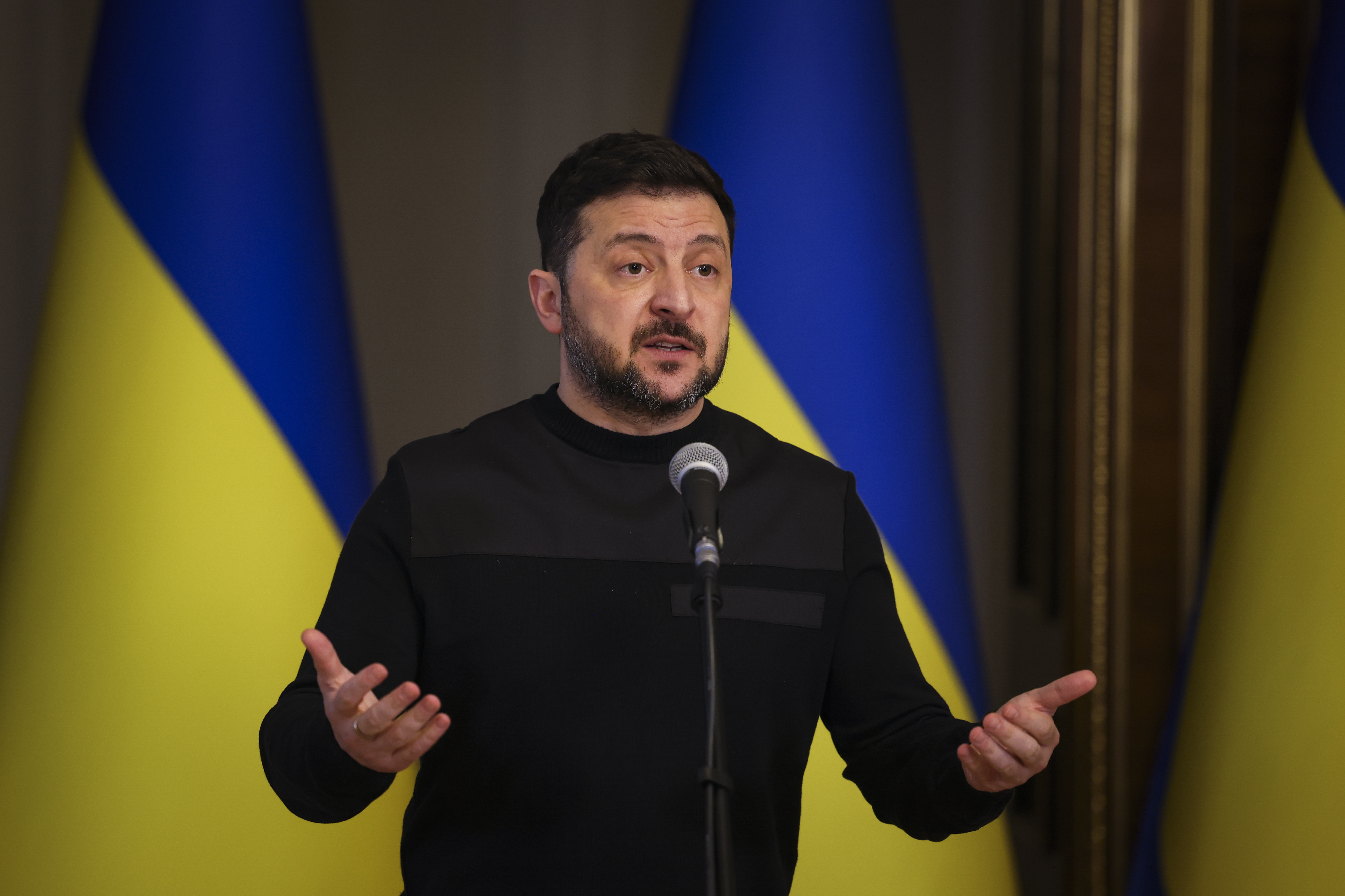 Russia Gave Iran Drones And Intelligence Used To Target US Bases, Zelenskyy Says Russia has supplied Iran with drones and intelligence used in attacks against US military facilities in the Middle East, Ukrainian President Volodymyr Zelenskyy said in an interview with CNN journalist Fareed Zakaria.Zelenskyy stated that Moscow transferred drones produced under Iranian licenses and that these systems were later used by Iran in strikes targeting American bases and neighboring countries in the region.They use Iranian licenses under which they built and produced a large number of drones. They transferred them. I have 100 facts that the Iranian regime used them against American bases and against our Middle Eastern neighbors of Iran, Zelenskyy said.Zelenskyy also said Ukrainian intelligence has identified Russian-made components inside some drones used in the attacks. Kyiv received intelligence from partners indicating that parts of the UAVs deployed by Iran included elements produced in Russia.Read moreLatest newsIranian Missile Strike Hits Five US Air Force Tanker Aircraft at Saudi Air Base
Mar 14, 2026 14:28
Zelenskyy further stated that Ukrainian intelligence believes Moscow is also sharing intelligence information with Tehran that could help identify targets in the region.My intelligence then told me that they believe they are sharing information, intelligence with the Iranian regime… They say: If Europe and the US can help Ukraine with intelligence in this war, it means Russia can help the Iranian regime. That is their view of it. So it is a fact, and you see it is not a big secret, Zelenskyy said.According to the same reports, the Kremlin justifies such cooperation by arguing that Western intelligence assistance to Ukraine provides grounds for Russia to support its own partners in a similar way.Read moreLatest newsRare US Missile Radars Worth $4 Billion May Have Been Hit in Iranian Strikes
Mar 09, 2026 17:56
The remarks come amid escalating tensions in the Middle East following recent Iranian missile and drone attacks targeting US-linked facilities in the region. Western officials have increasingly warned about deepening military cooperation between Russia and Iran since the start of Russias full-scale invasion of Ukraine in 2022, particularly in the areas of drone technology and weapons production.Earlier, Ukrainian President Volodymyr Zelenskyy said Ukraine could send anti-drone defense experts to the Middle East to help partners protect US bases and other strategic sites from Iranian drone attacks. Speaking on March 14, Zelenskyy noted that several countries—including Jordan, the UAE, Saudi Arabia, Bahrain, and Qatar—had requested Ukrainian expertise, while Kyiv has also proposed a joint drone production partnership with the United States.
Related articles
Ukraines Interceptor Drones Could Shield the Middle East From Iranian Shaheds at a Fraction of the Cost
World
Mar 04, 2026 16:36
Iran Reportedly Attempts Missile Strike on NATO Base Hosting 20 to 50 US Nuclear Bombs in Türkiye
Latest news
Mar 13, 2026 11:02
Ukraine Can Help Protect the Middle East—on Land, in the Air, and at Sea
World
Mar 09, 2026 17:29