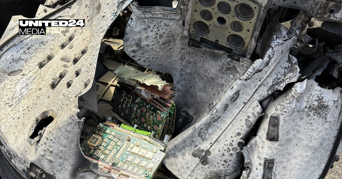 Ukraine Opened Russia’s Notorious Oreshnik Missile. Here’s What’s Inside