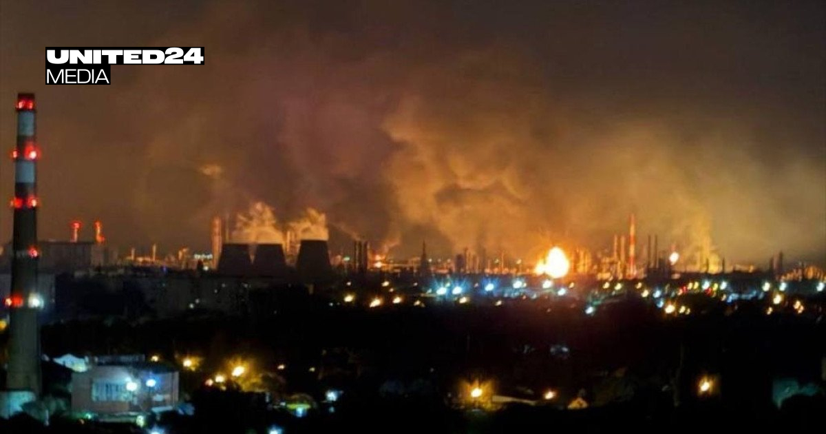 Ukraine Targets Russia’s War Fuel Chain With Strikes on Refinery and Oil Pumping Station