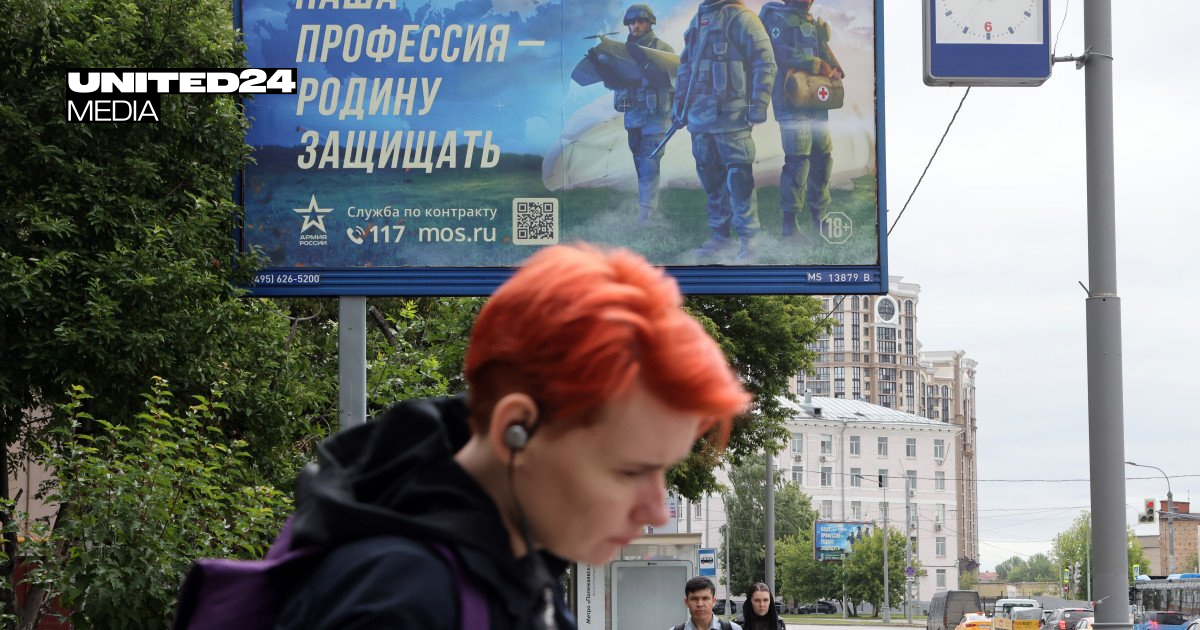 Russia Expands Wartime Recruitment Targeting Young Women as Contract Soldier Shortage Deepens