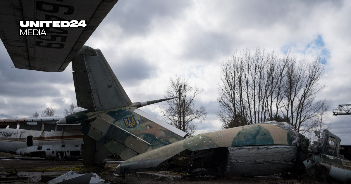 Russia strikes Kyiv airports ahead of planned visit by US envoys