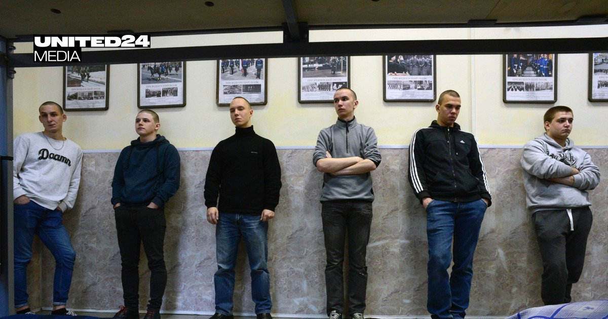 Russian Conscripts Increasingly Blocked From Leaving the Country, Rights Group Reports