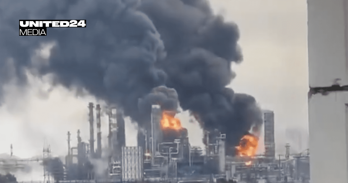 Russia Claims Ukraine Sent Nearly 1,000 Drones at One Moscow Oil Refinery
