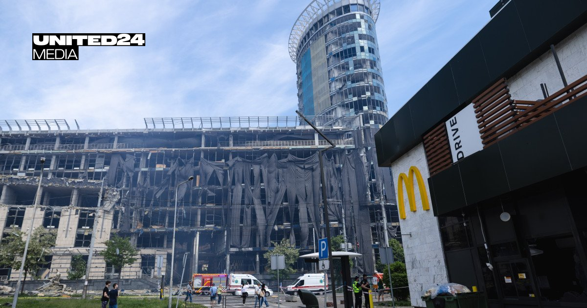 Kyiv’s Oldest McDonald’s Reopens Three Days After Russian Strike