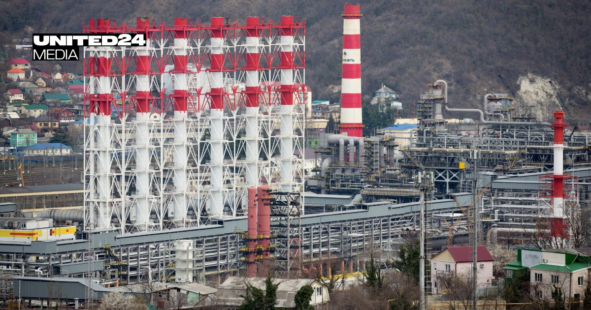 Strategic Blow to Russian Energy Sector After New Ukrainian Strike on Tuapse Refinery