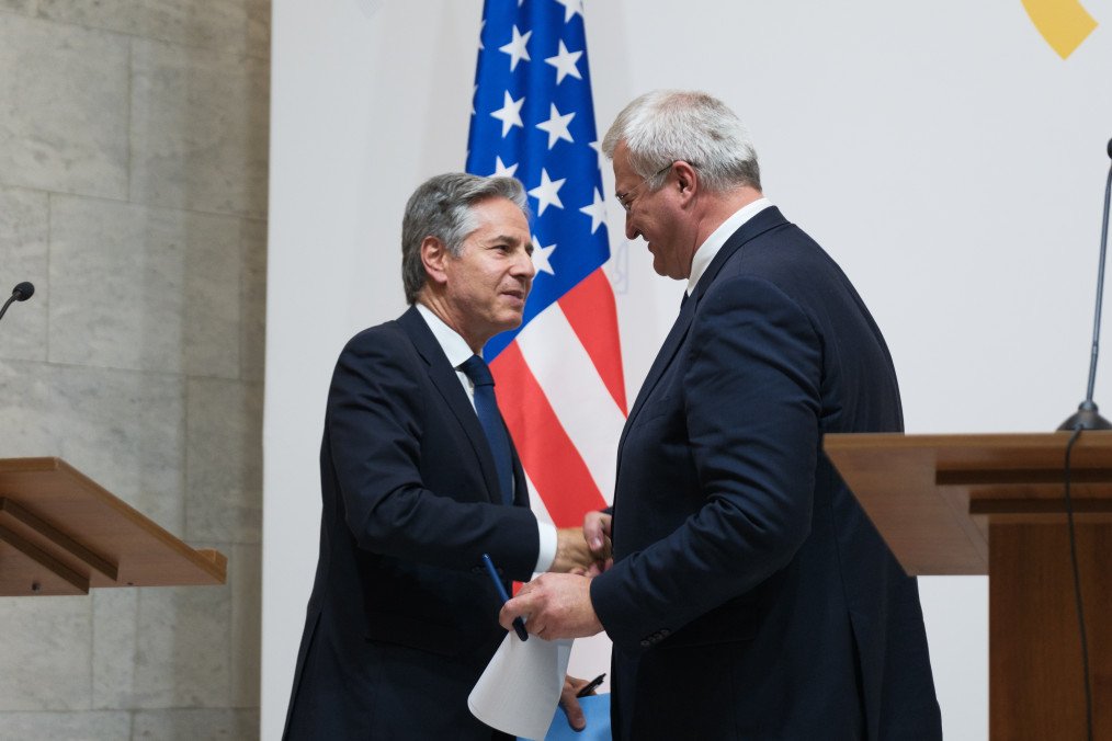 Ukraine and US Sign $825 Million Energy Resilience Agreement at NATO Headquarters