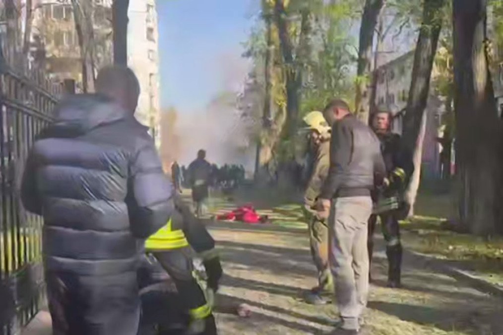 Russia Strikes Odesa Mid-Day, Killing 10 and Injuring 43, Including 4 Children; Missile Found in School