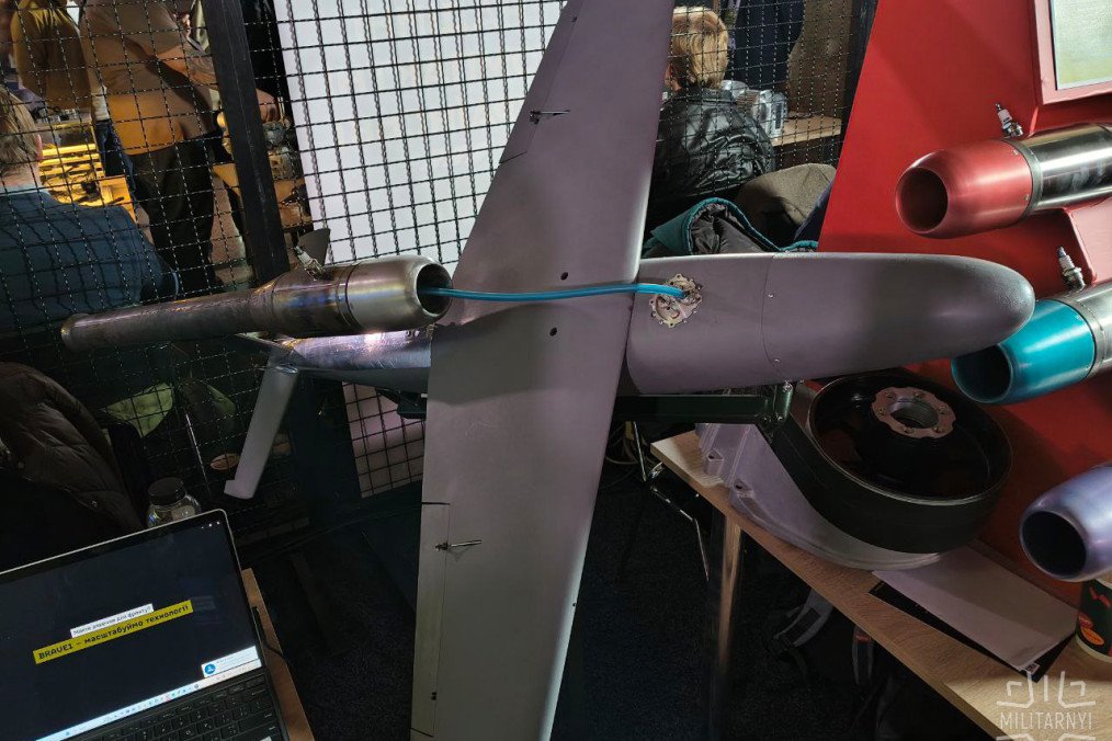Hrim-17 Pulsejet Engine Mounted on Drone Mockup. December 3, 2025. (Source: Militarnyi) Hrim-17 Pulsejet Engine Mounted on Drone Mockup. December 3, 2025. (Source: Militarnyi)