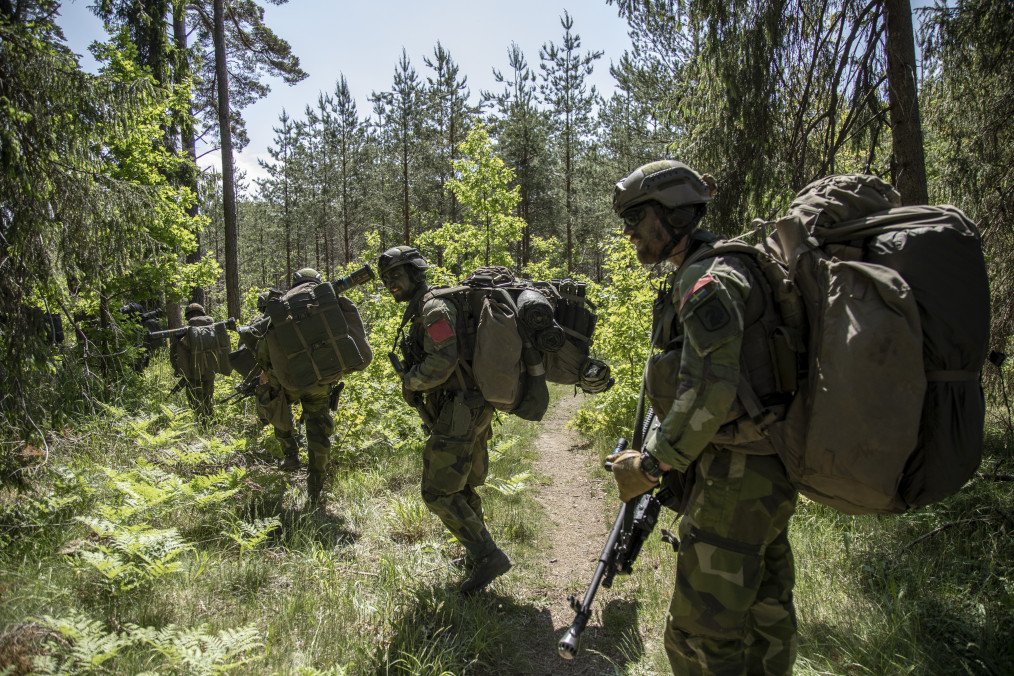 Sweden Deploys Troops to Russian Border in First NATO Mission