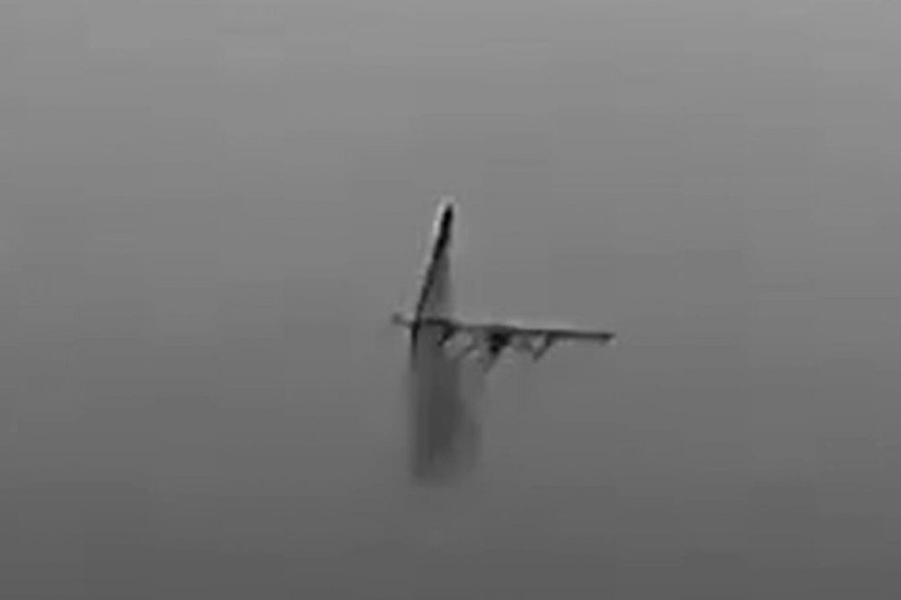 Ukrainian FP-1/FP-2 long-range strike drone launches an unguided aircraft rocket during combat operations. (Source: Defense Express)