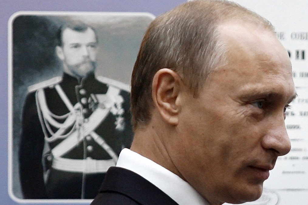 Russian Fascist Philosopher Dugin Congratulates Putin on His 72nd Birthday, Calling Him a “Tsar”