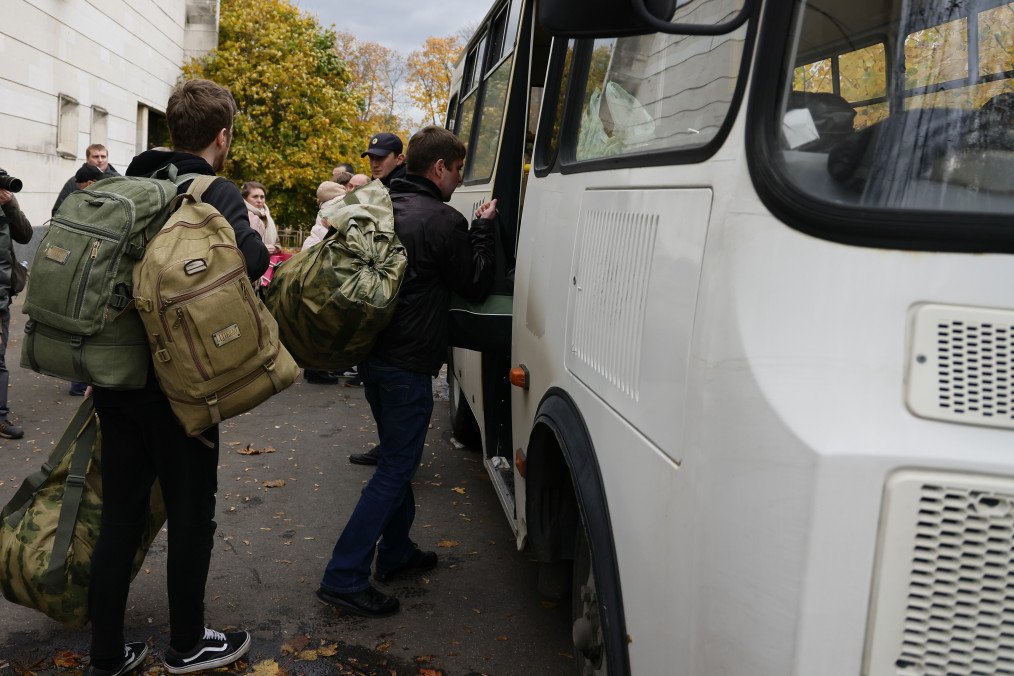 Illustrative image. People moving to service under partial mobilization in Moscow, Russia, on October 04, 2022. (Source: Getty Images)