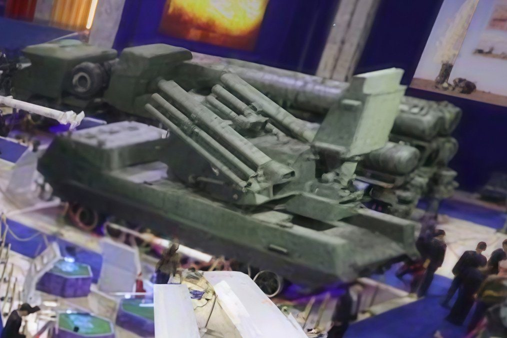 North Korea Unveils Russian-Style Missile System That Looks Like a Tracked Pantsir North Korea Unveils Russian-Style Missile System That Looks Like a Tracked Pantsir