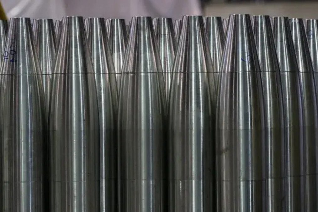 Belarusian Manufacturer Provides Industrial Equipment to Russian Ammunition Facility, Investigation Finds Artillery shell casings are seen lined up during the manufacturing process at a defense production facility. Illustrative photo. (Source: Bel Novosti)
