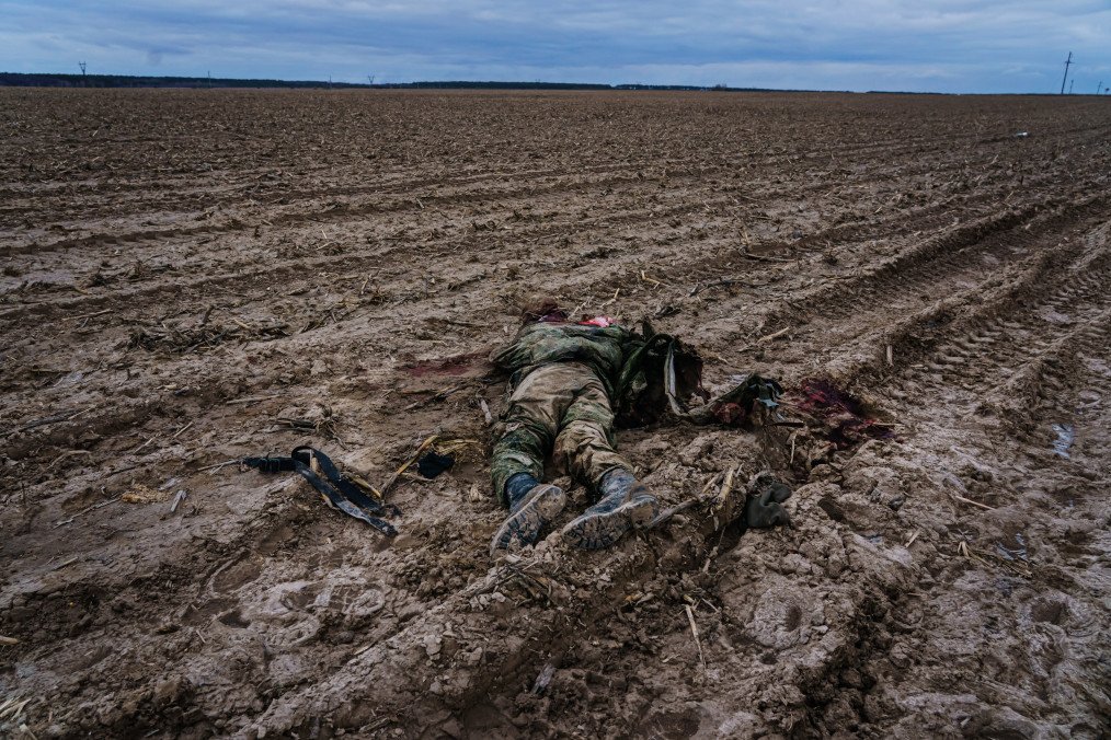 A dead Russian soldier near Sytnyaky, Ukraine. (Source: Getty Images) A dead Russian soldier near Sytnyaky, Ukraine. (Source: Getty Images)