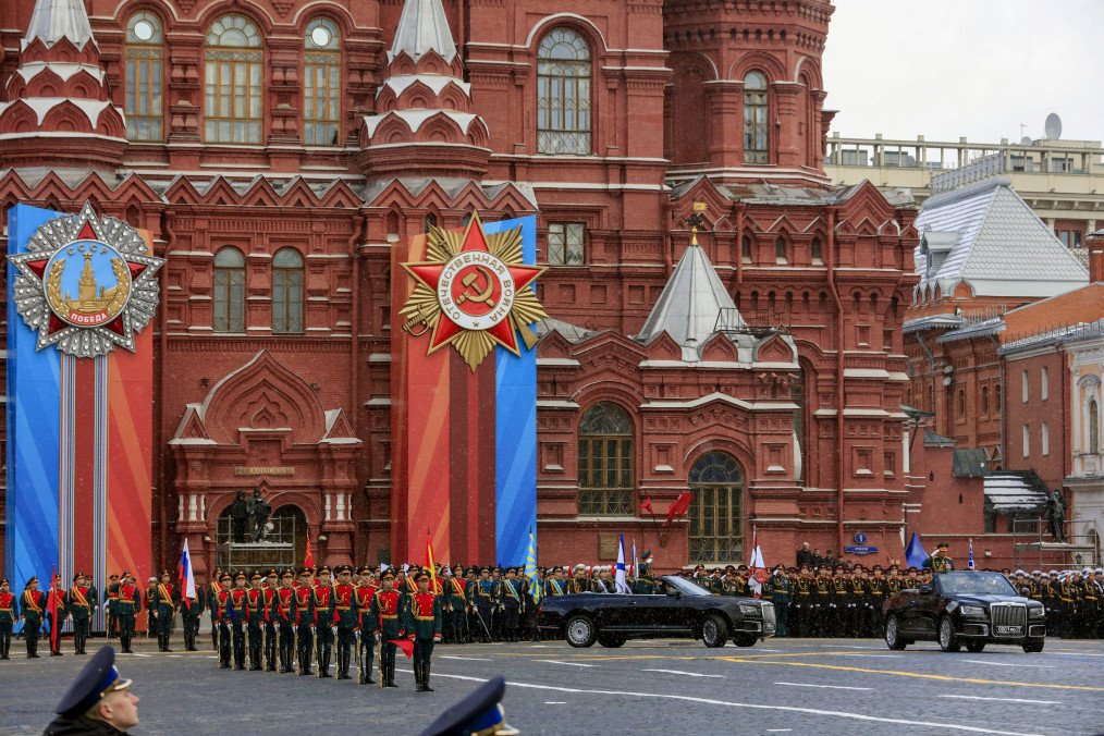 Ukraine Warns Foreign Troops Not to Join Russia’s May 9 Parade of “War Criminals” Ukraine Warns Foreign Troops Not to Join Russia’s May 9 Parade of “War Criminals”