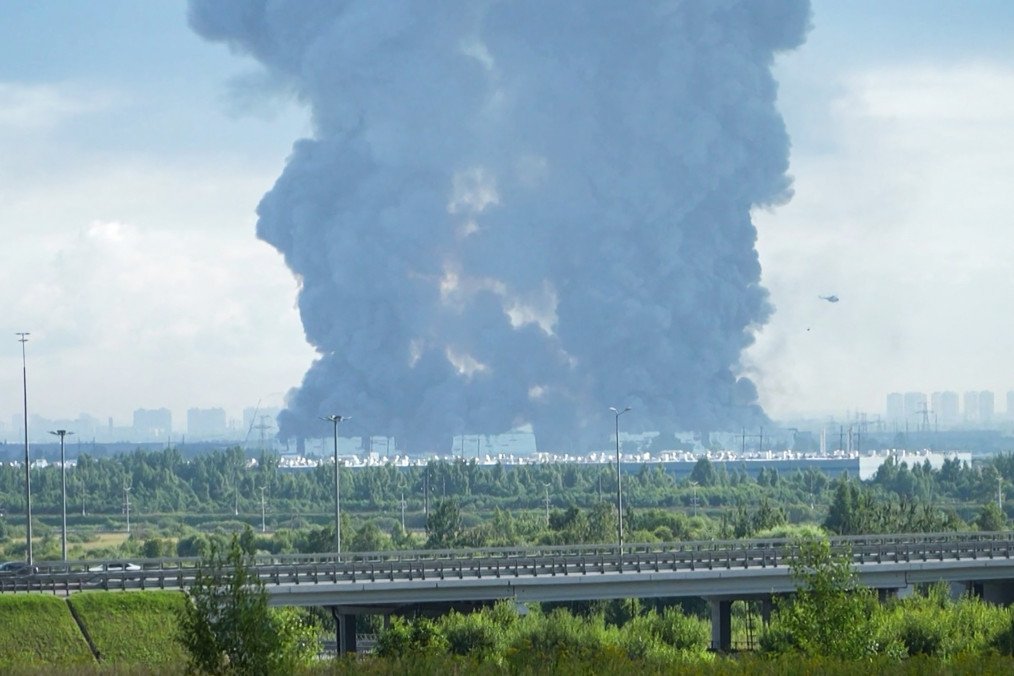 Smoke rises from a warehouse near Saint Petersburg following a Ukrainian drone strike on July 24, 2026. (Source: Getty Images) Smoke rises from a warehouse near Saint Petersburg following a Ukrainian drone strike on July 24, 2026. (Source: Getty Images)