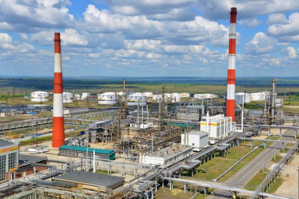 The Syzran Refinery, a Russian oil refinery located in the Samara Region and owned by PJSC “Rosneft Oil Company.” (Source: Russian media)