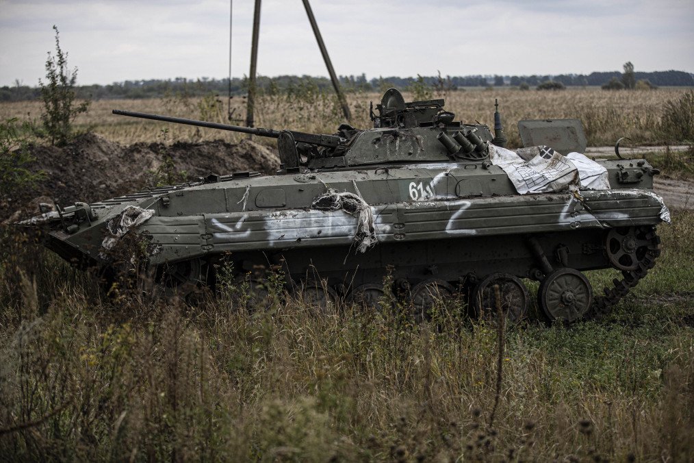 An abandoned Russian military tank stands in Balakliia, Kharkiv region, after Russian forces withdrew from the city during Ukraine’s counteroffensive, September 15, 2022. (Source: Getty Images) An abandoned Russian military tank stands in Balakliia, Kharkiv region, after Russian forces withdrew from the city during Ukraine’s counteroffensive, September 15, 2022. (Source: Getty Images)