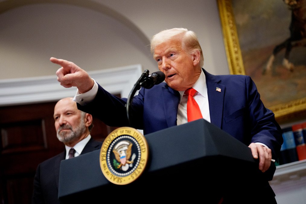 Trump: “Putin Does What Anyone Else Would Do”