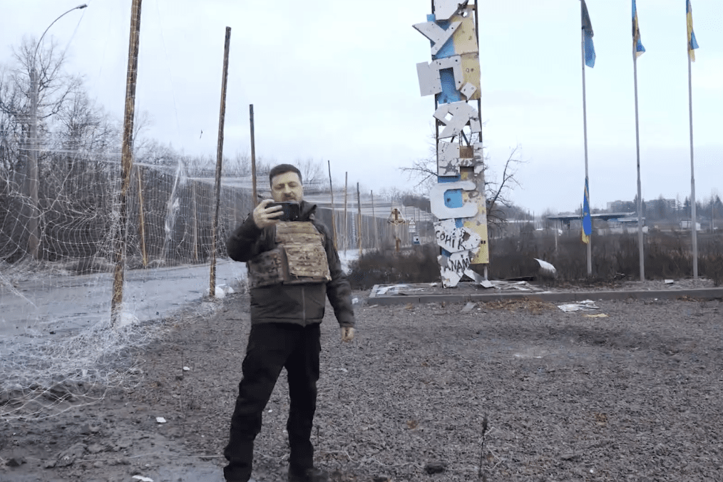 Putin Invites Journalists to “Surrounded” Ukrainian Forces in Kupiansk—Zelenskyy Shows Up Instead