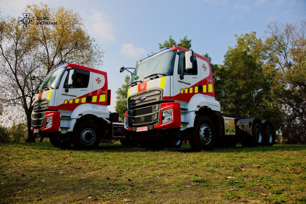 Slovenia Donates 2 Heavy Haulers to Aid Ukraine’s Demining Efforts