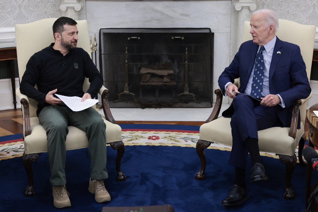 Zelenskyy Presents Ukraine Peace Plan to Biden, US Pledges Continued Support