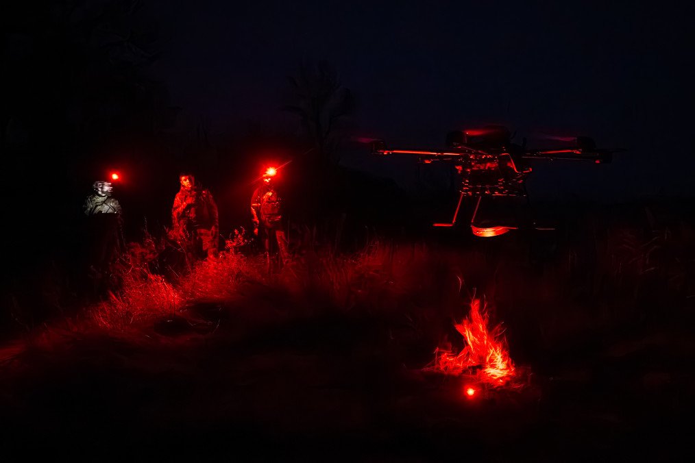 Ukrainian operators prepare a Vampire heavy hexacopter drone—often referred to as “Baba Yaga”—carrying a TM-64 mine for a nighttime mission in Dnipropetrovsk region, November 10, 2025. (Source: Getty Images)