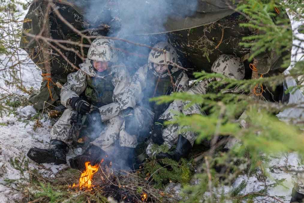Finland Adopts Ukrainian Tactics, Ditches Heated Tents for Battlefield Dugouts Finland Adopts Ukrainian Tactics, Ditches Heated Tents for Battlefield Dugouts