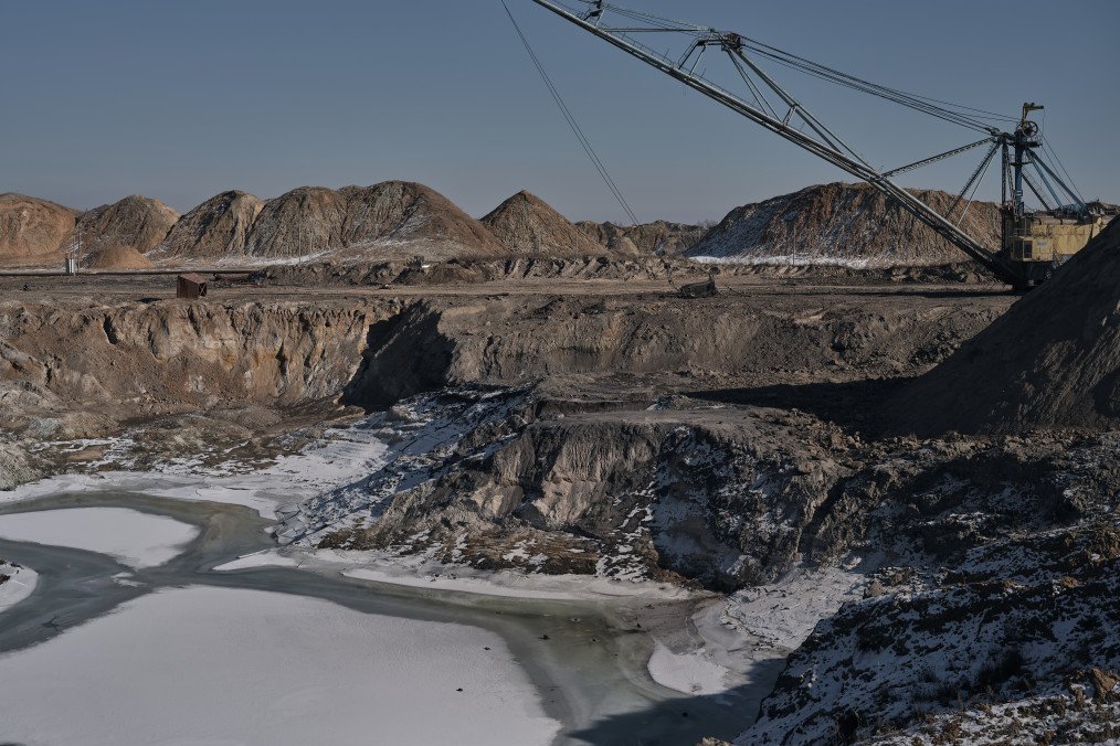 Bucket-wheel excavators mine rare earth materials on Ukrainian soil on February 25, 2025 in the Zhytomyr region of Ukraine. Illustrative photo. (Source: Getty Images)