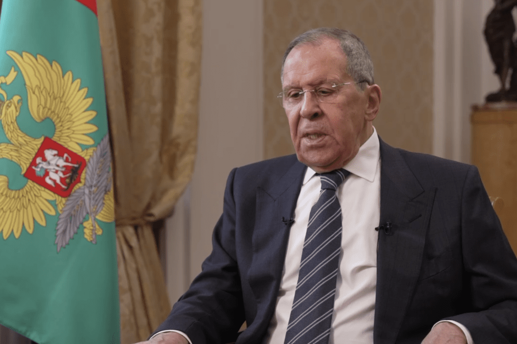 Russian FM Lavrov Complains About Plane Refueling Issues Due to Sanctions