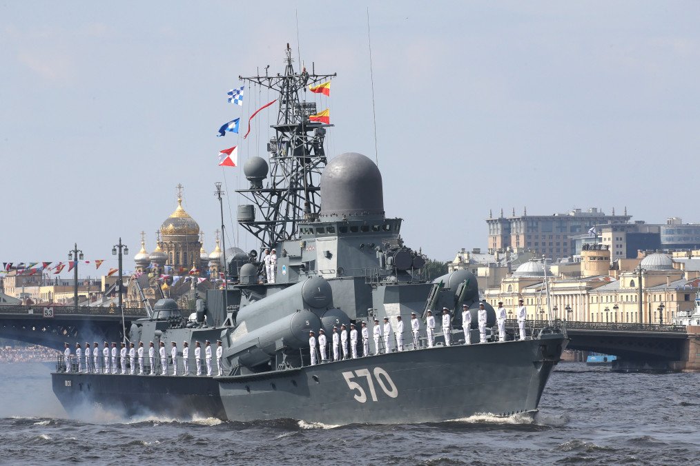 Illustrative photo: Karakurt-class corvette “Sovetsk” during Russia’s Navy Day parade in Saint Petersburg, July 28, 2019. (Source: Getty Images)