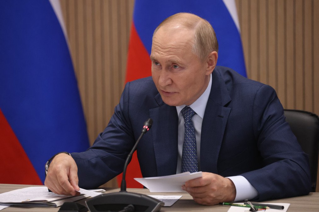 EU Condemns Putin's Nuclear Doctrine Threat as “Irresponsible and Unacceptable”