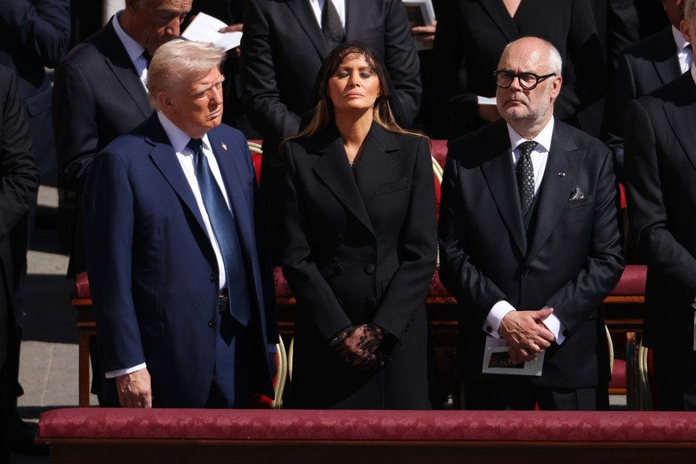 Trump Vows US Won’t Exit Ukraine Peace Negotiations After Vatican Meeting Trump Vows US Won’t Exit Ukraine Peace Negotiations After Vatican Meeting