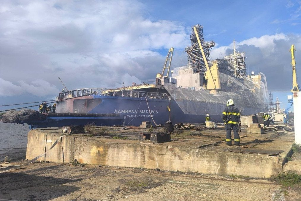 Firefighters extinguish a fire aboard the Admiral Makarov icebreaker on September 5, 2026. (Source: Russian Emergency Ministry) Firefighters extinguish a fire aboard the Admiral Makarov icebreaker on September 5, 2026. (Source: Russian Emergency Ministry)