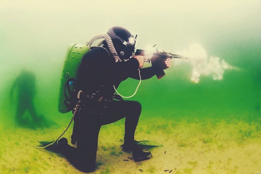Russia Sends Combat Divers to Breach Ukrainian Lines, But Drones Strike First, Video