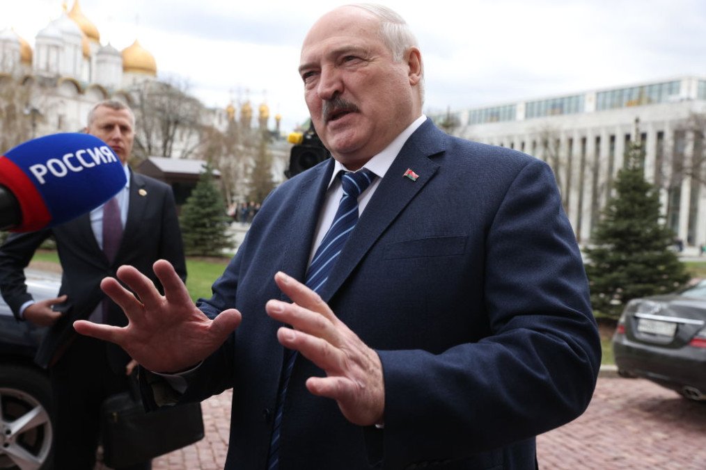 Lukashenko Calls to “End This Spat” and Negotiate Amid Ukraine’s Incursion in Kursk Region