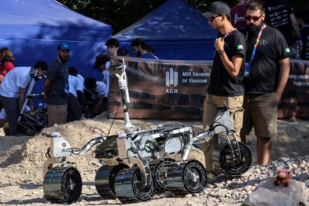 Ukrainian Tech in Space: DroneUA Robots Begin Testing at NASA
