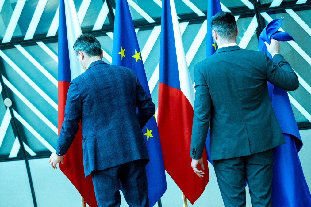 Czech Opposition Moves to Remove Parliamentary Speaker Over Anti-Ukraine Remarks