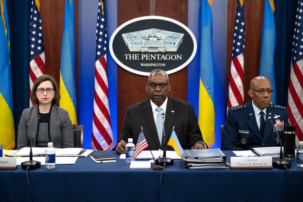 Ramstein Summit: US Urges Increased Support for Ukraine Amidst New Russian Offensive