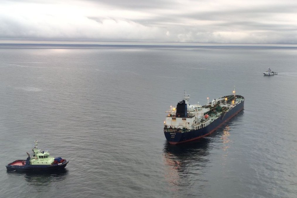 Finland Finds Anchor Tracks Linking Russian Shadow Fleet Tanker to Cable Damage