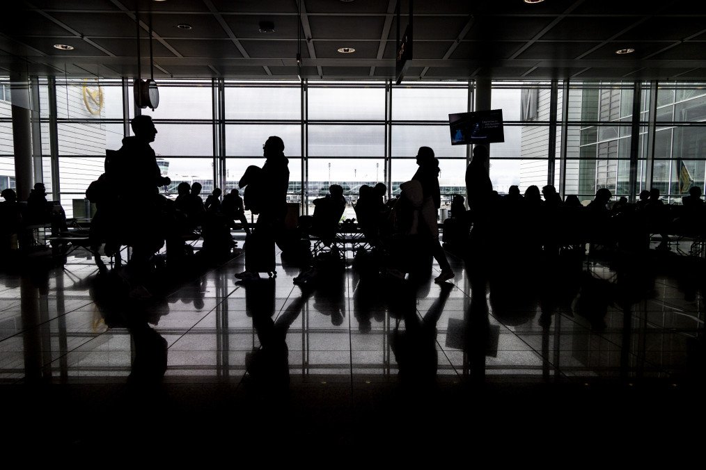 Passengers at the airport. (Source: Getty Images)