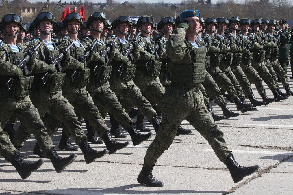 Russian paratroopers during the rehearsals for the Victory Day Military Parade at the polygon, on April 18, 2022 in Alabino, outside of Moscow, Russia. Illustrative image. (Photo: Getty Images)