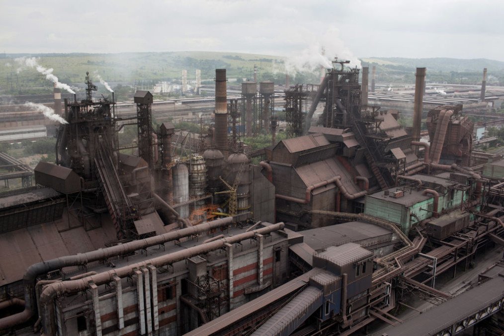 The Evraz Plc Consolidated West-Siberian Metallurgical Plant stands in Novokuznetsk, Russia. (Source: Getty Images) The Evraz Plc Consolidated West-Siberian Metallurgical Plant stands in Novokuznetsk, Russia. (Source: Getty Images)