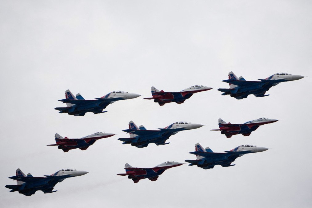 Russia Builds Protective Aircraft Shelters Near NATO Border in Kaliningrad Region Russia's MiG-29 jet fighters and Su-30SM jet fighters fly in formation over central Moscow during military parade on May 9, 2026. Illsutrative photo. (Source: Getty Images)