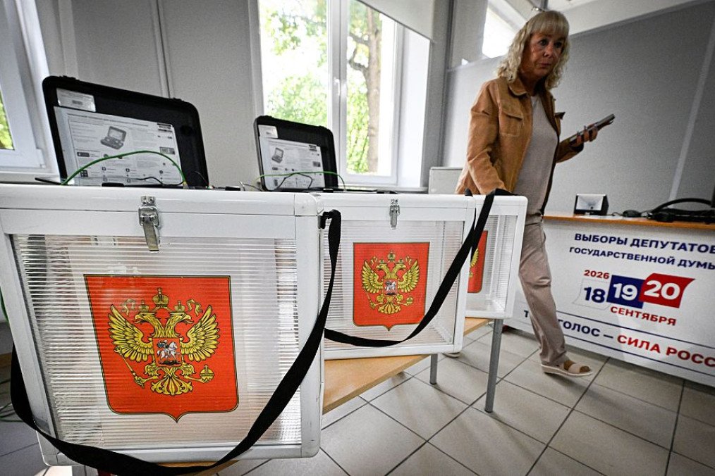 A member of a local electoral commission inspects a polling station ahead of the upcoming election to the Russian State Duma (lower house of Russia’s Parliament) in central Moscow on September 17, 2026. (Source: Getty Images)