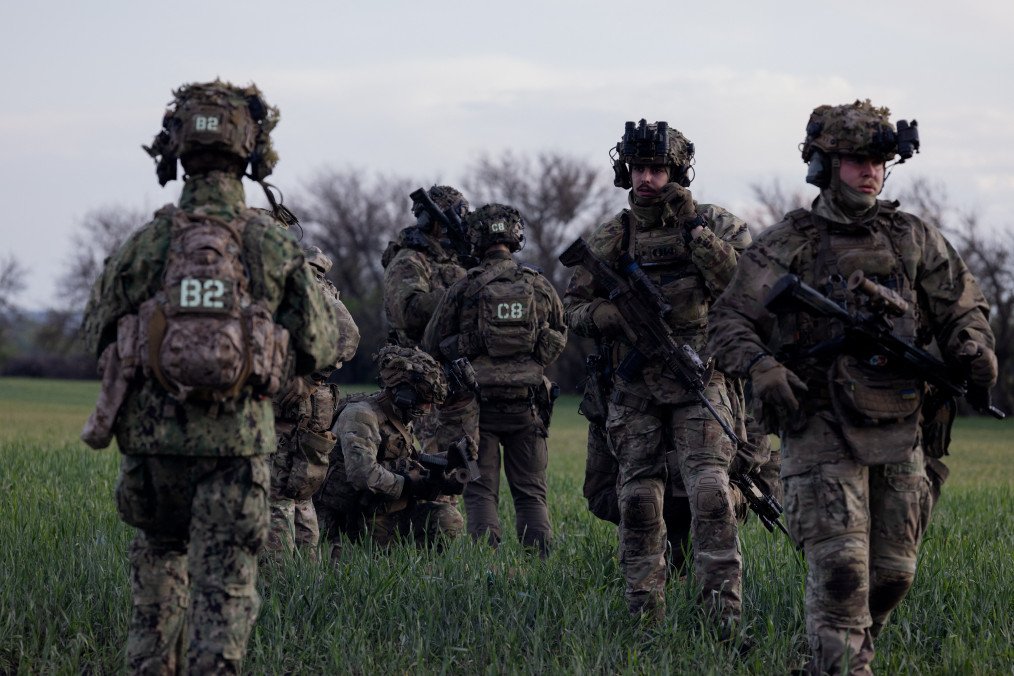 Ukrainian servicemen of the 3rd Separate Assault Brigade take part in a military training at an undisclosed location in Kharkiv Region on May 14, 2025. (Source: Getty Images)